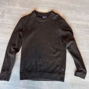Brown Patagonia sweater